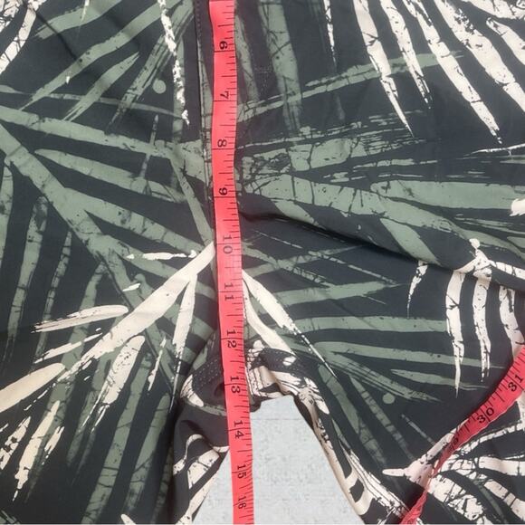 Volcom Men's Manic 2 Boardshort Bamboo 9.5'' Inseam Size 34 Beach Swim Vacation - Picture 8 of 10